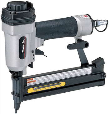 Makita AT638 Compressed Air Stapler (18 Gauge)