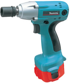 Makita 6918FDWFE-2 Cordless 12 Volt Impact Wrench - �
