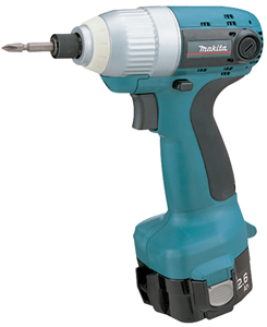 Makita 6980FDWFE Cordless 12 Volt Impact Driver (2 x 3.0Ah Ni-MH Batteries)