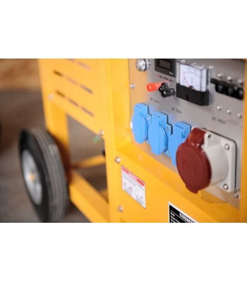 Lumag G8E 8kw Petrol Generator  12, 230 and 400V- Code G8-E