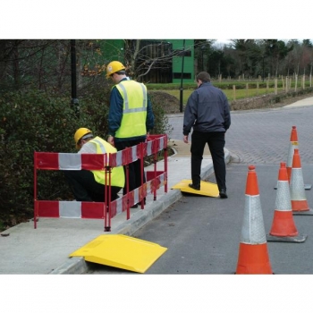 Wheelchair Ramp - RE4TWR1 - 1050 x 680 - Yellow