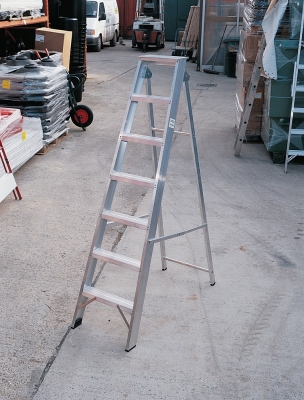 Class 1 Aluminium Builders/ Painters Steps