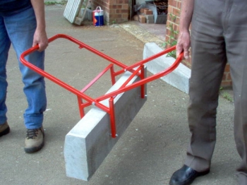 Mustang DQ12 Side Gripping Kerb Lifter