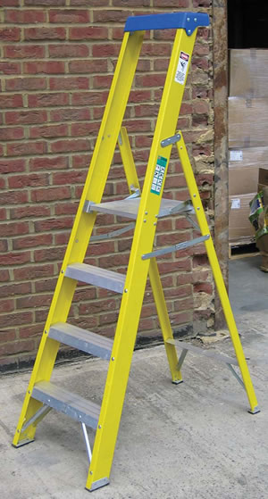 Titan 5 Tread Fibreglass Platform Steps - Code F66805