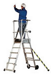 Titan Sherpascopic Height Adjustable Aluminium Work Platform 4-6 Tread (1.06 - 1.52 Metre Platform Height)