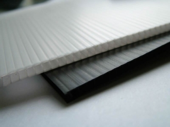 Correx  Sheet Standard 8' x 4' (2.4m x 1.2m) - 4mm Thickness Correx Boards (per 10 pack)