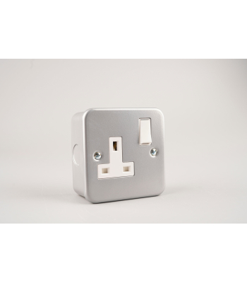 ENER-J 13A Metal Clad Single Wall Socket with switch - Code T954