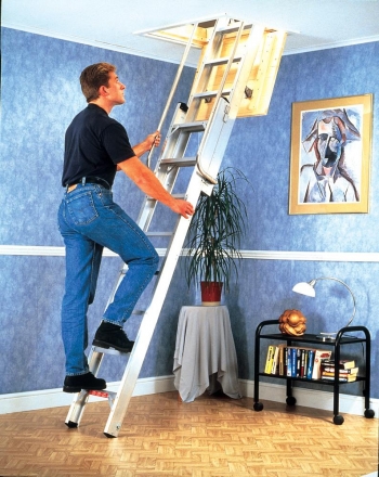Werner Deluxe Aluminium 2 section sliding loft ladder class H (Heavy Duty) - Code 306340