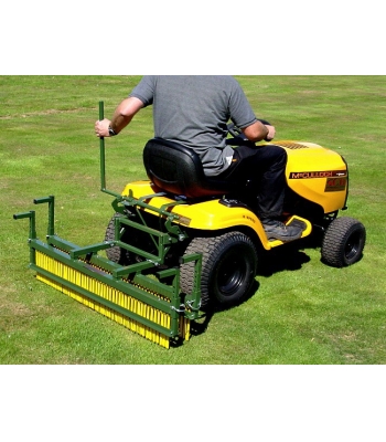 SCH Ride On Grooming Rake