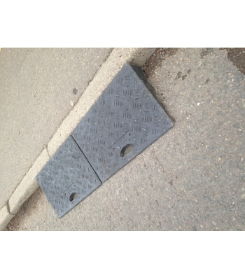 Oaklands Kerb Ramp H100mm x W490mm x D300mm