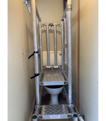 Interlink Alloy Cubicle Podium Steps